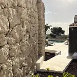 Stone فيلة