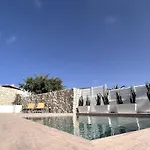 فيلة Stone *